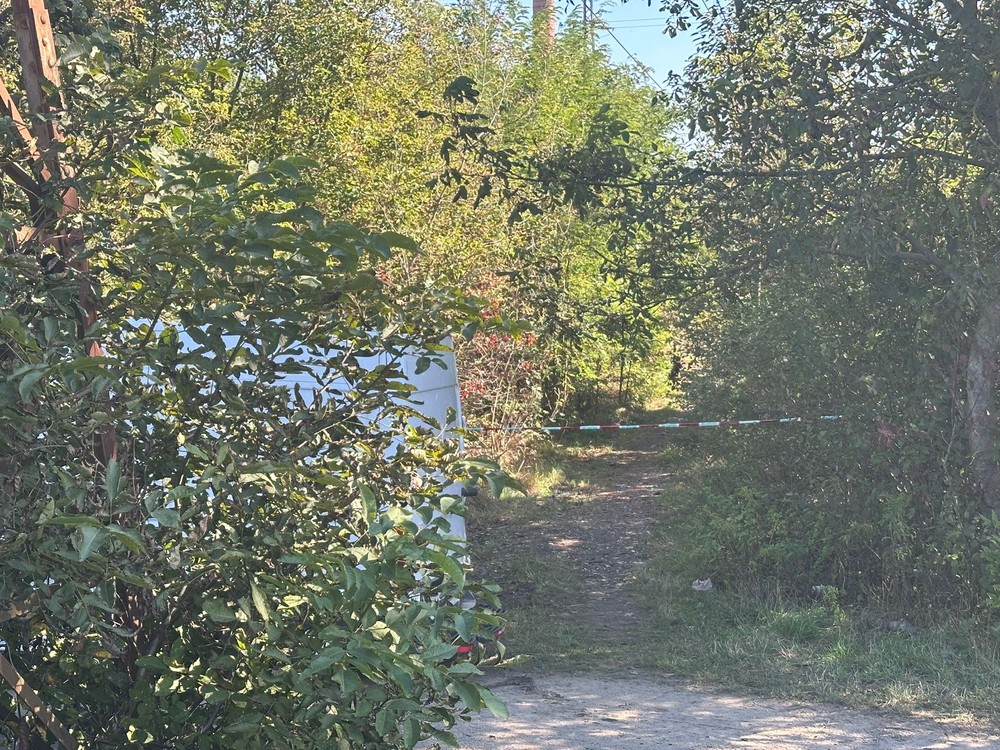 Pri chatrčiach našli mŕtvu ženu