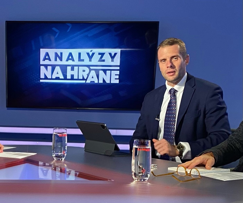 Analýzy Na hrane s Martinom Klusom a Tomášom Valáškom
