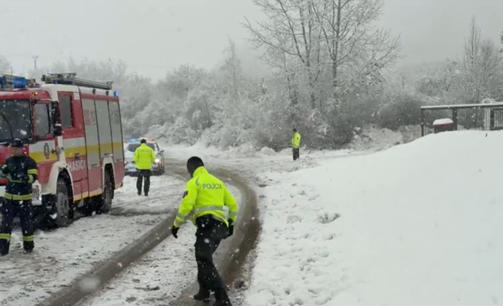 Prvý sneh komplikoval dopravu 4