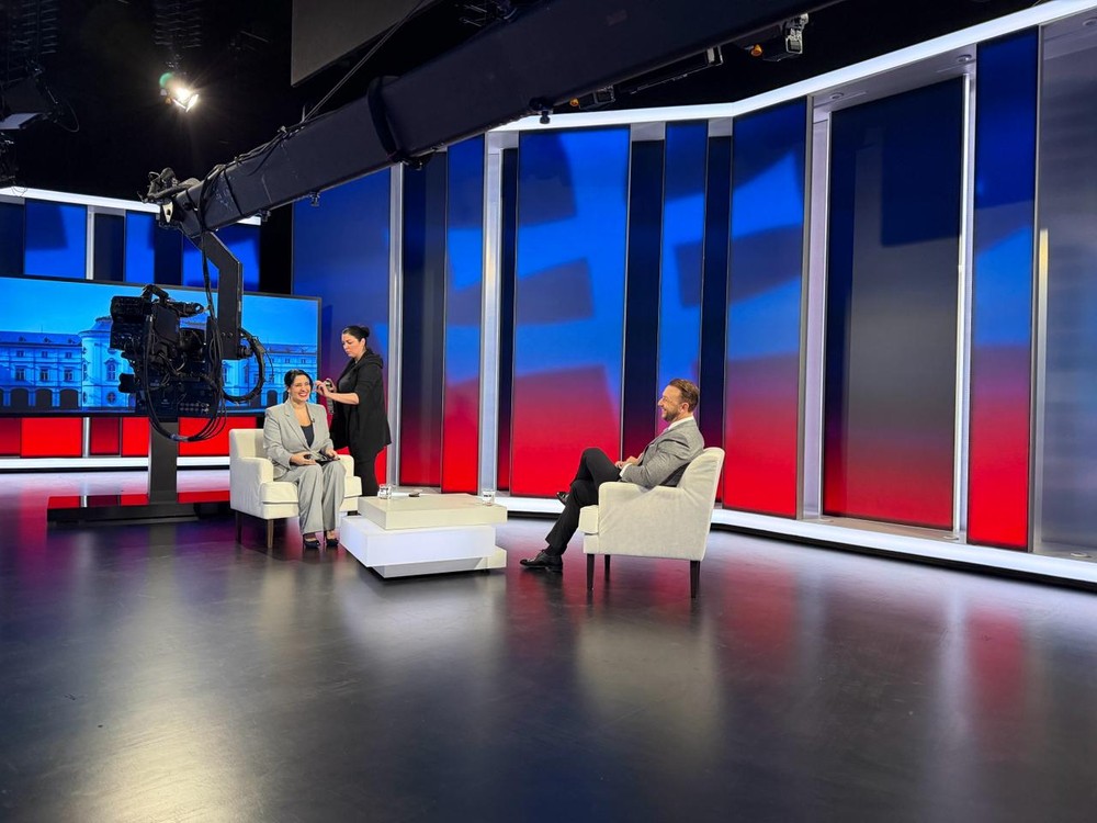 Politika 24 s Matúšom Šutajom Eštokom