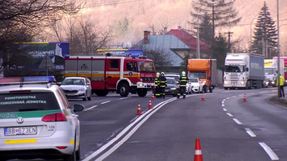 [multi] Zosuv svahu smerom na Donovaly 2985