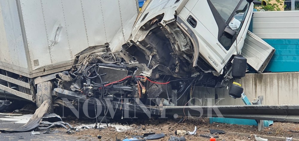 Kamión vo zvodidlách