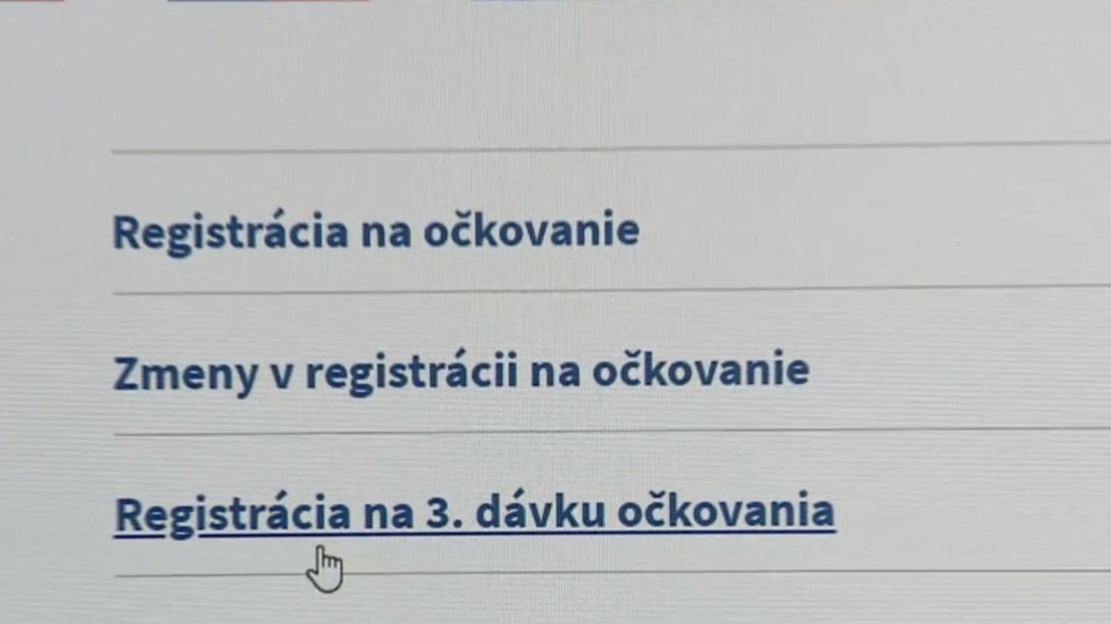 Ministerstvo ale mladších ľudí vyzýva, aby zatiaľ s treťou dávkou počkali.
