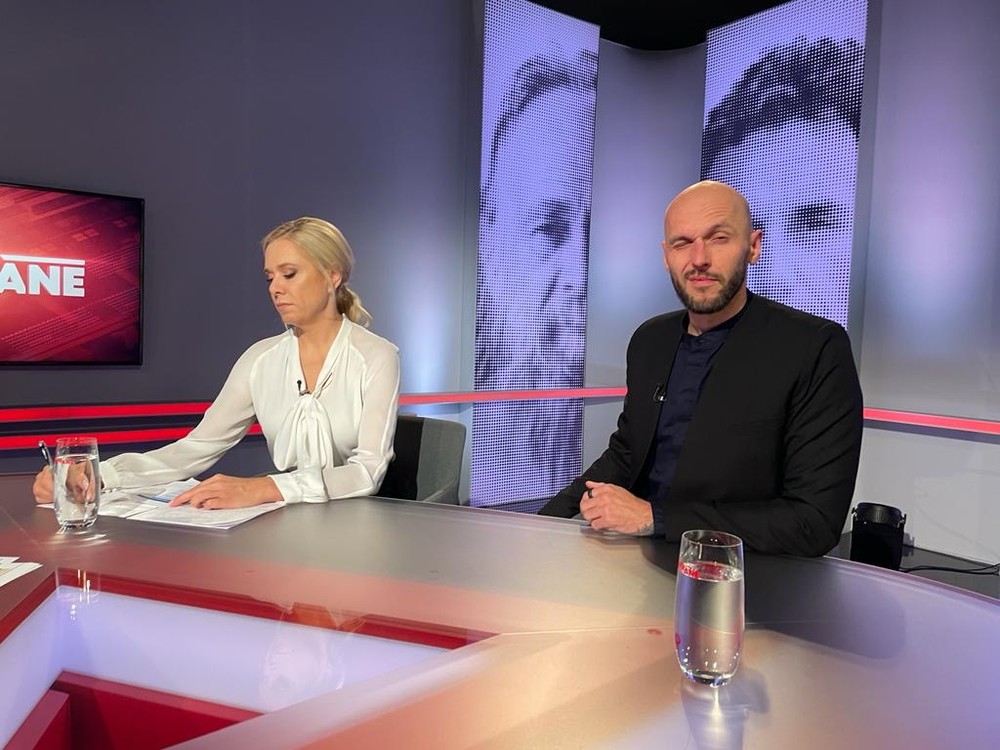 5a4a8ac4-76bd-4ffb-b4a7-a94fb54d3a26