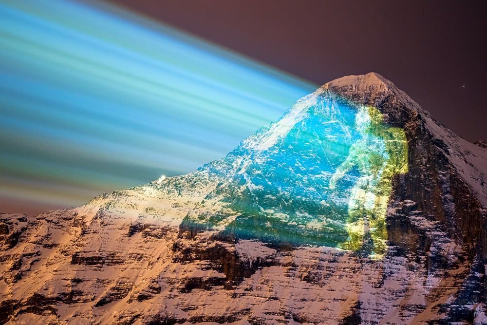 Vizuálna projekcia na počesť pristátia rovera na Marse 