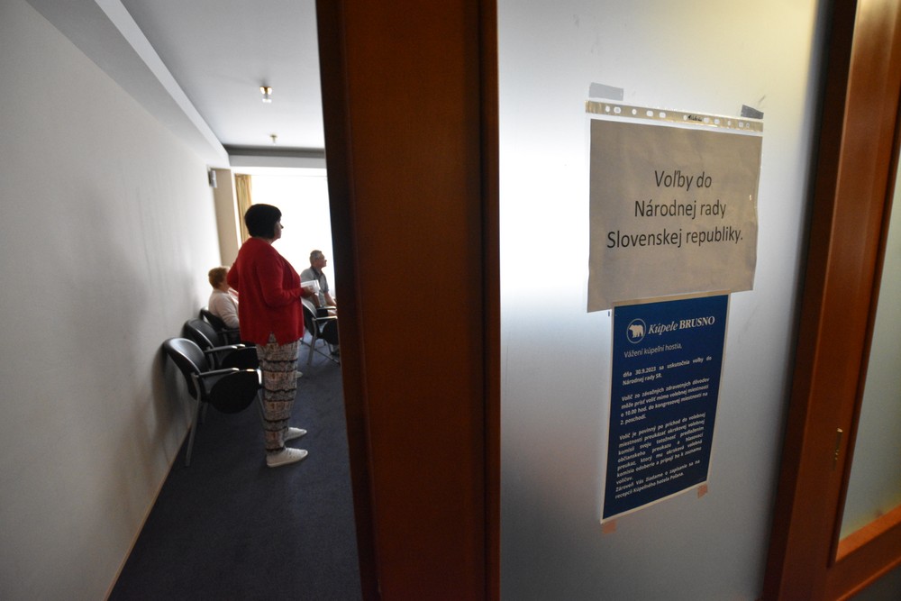 30092023_volbyNRSR23_Brusno_kupele_hasicska_zbrojnica_01988551