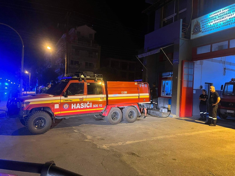 Hasiči prichádzajú do Grécka