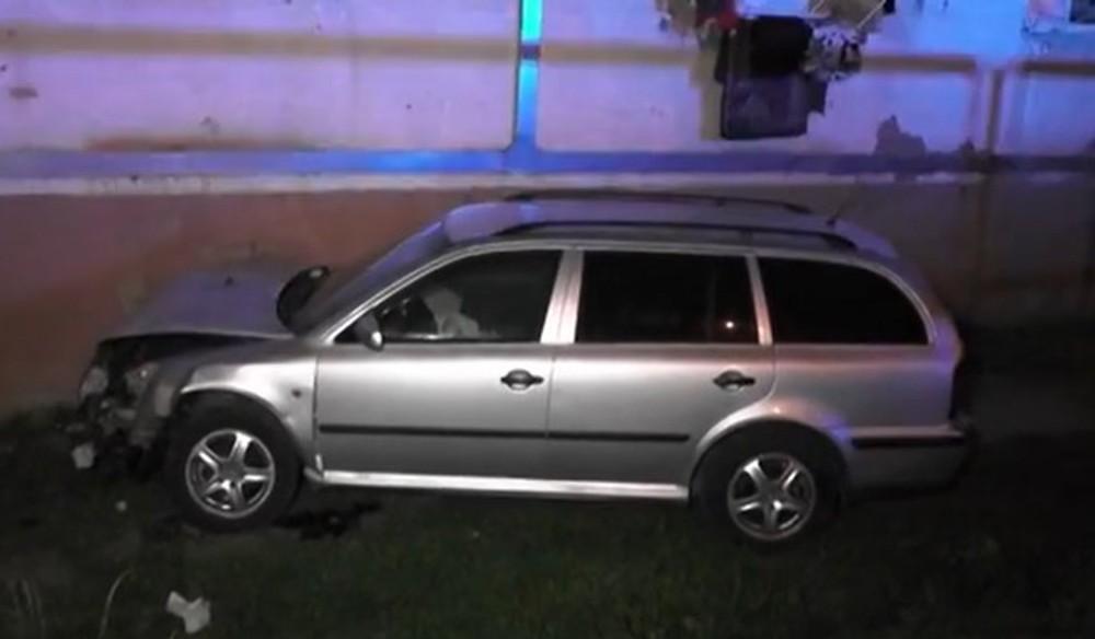 narazil do vlastného domu