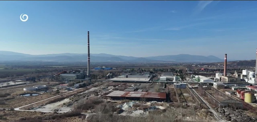 [multi] NEBEZPEČNÉ KOMÍNY / 2368 (cropped)