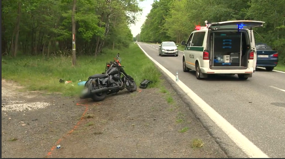 miesto činu, motorka