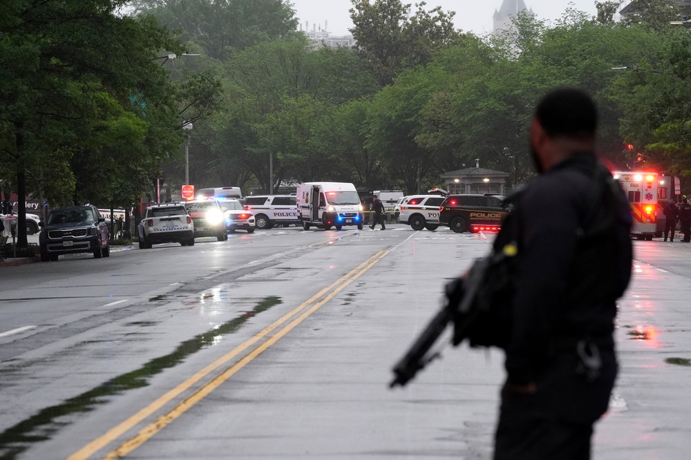 APTOPIX_White_House_Lockdown366457
