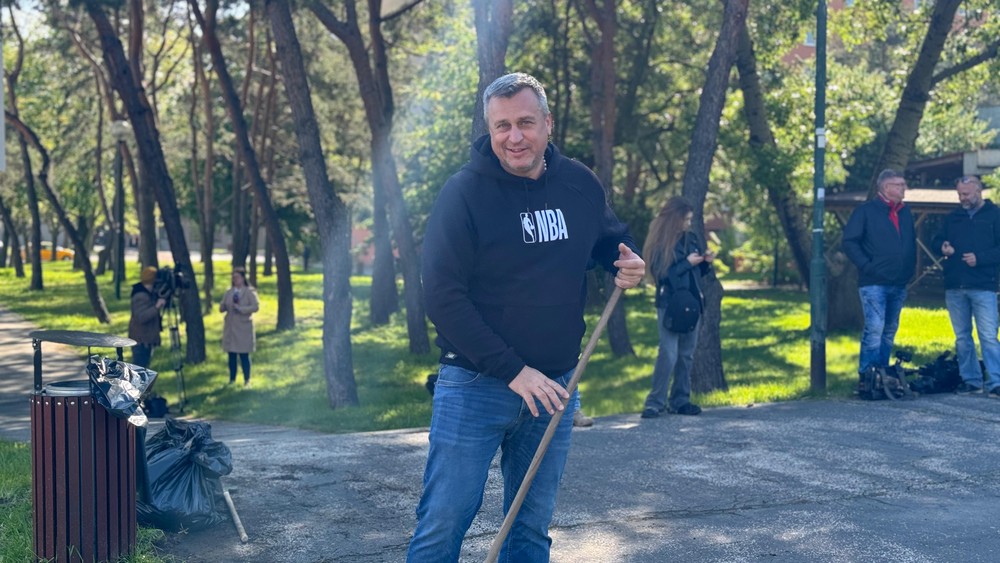 Upratovanie Dúbravky s Andrejom Dankom