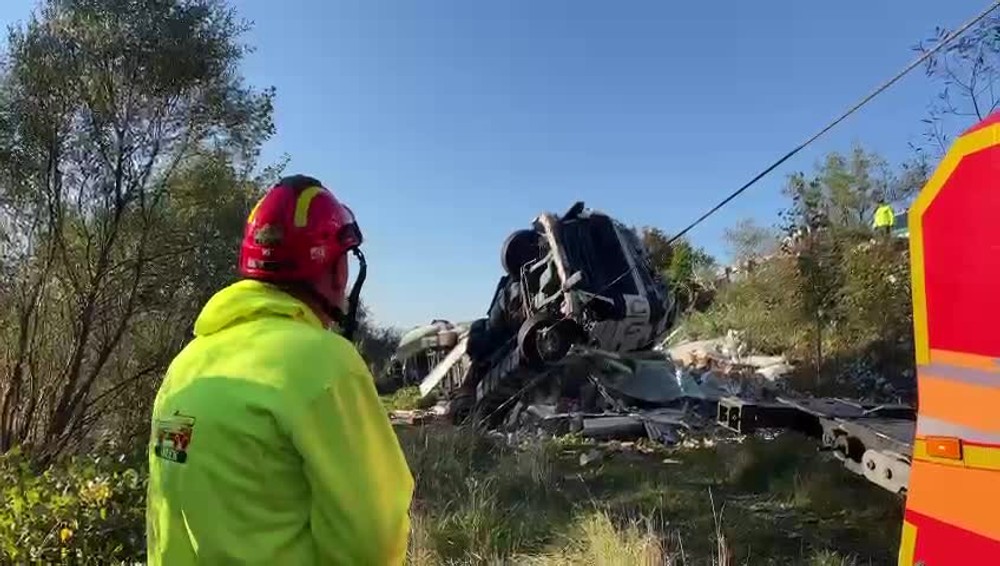 [multi] prevratený kamion 4448