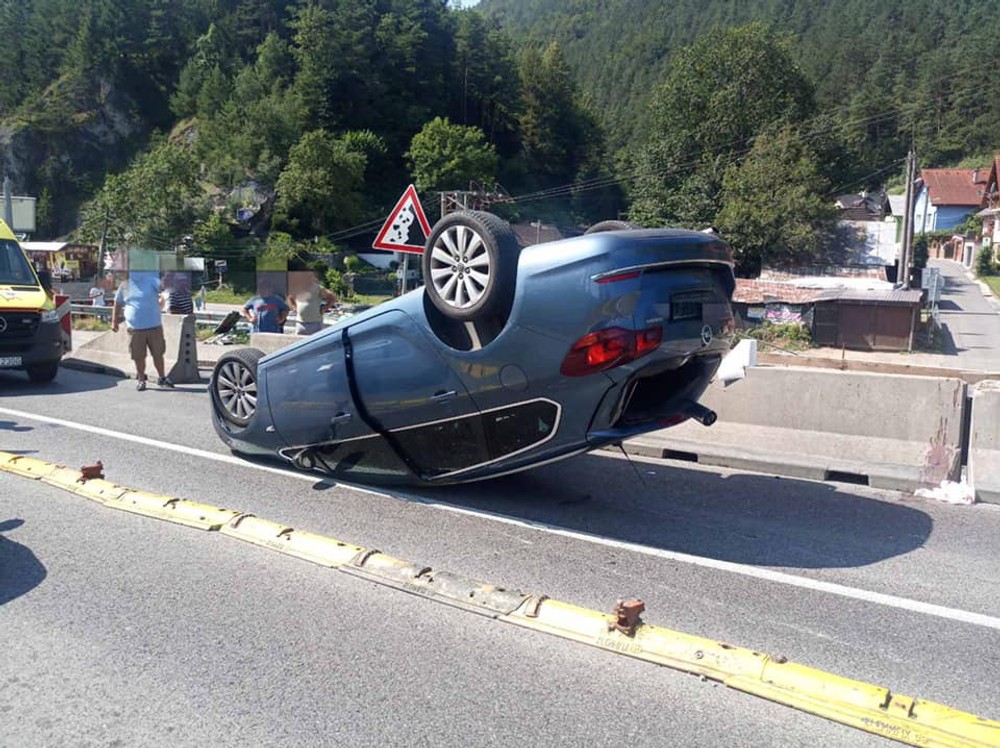 Strečno zablokovala nehoda