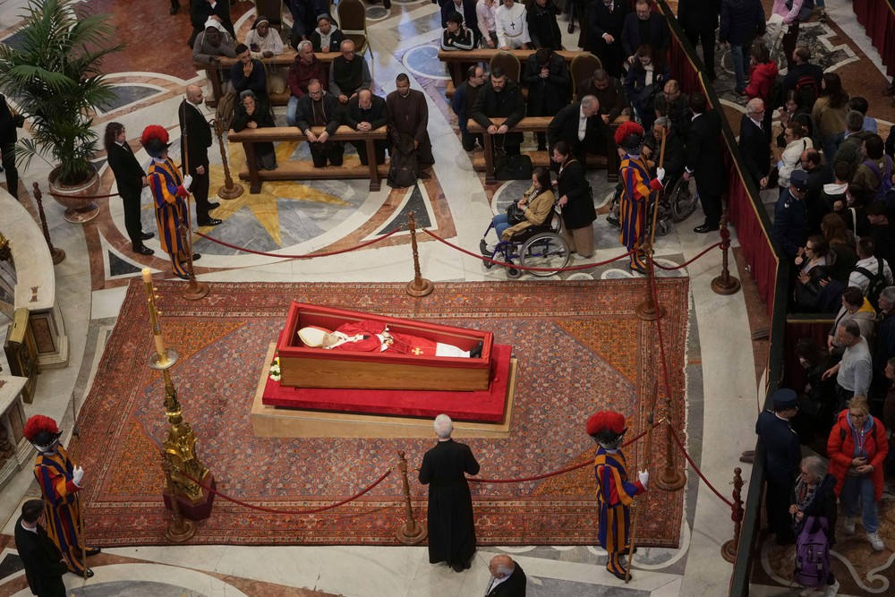 Vatican_Pope311214