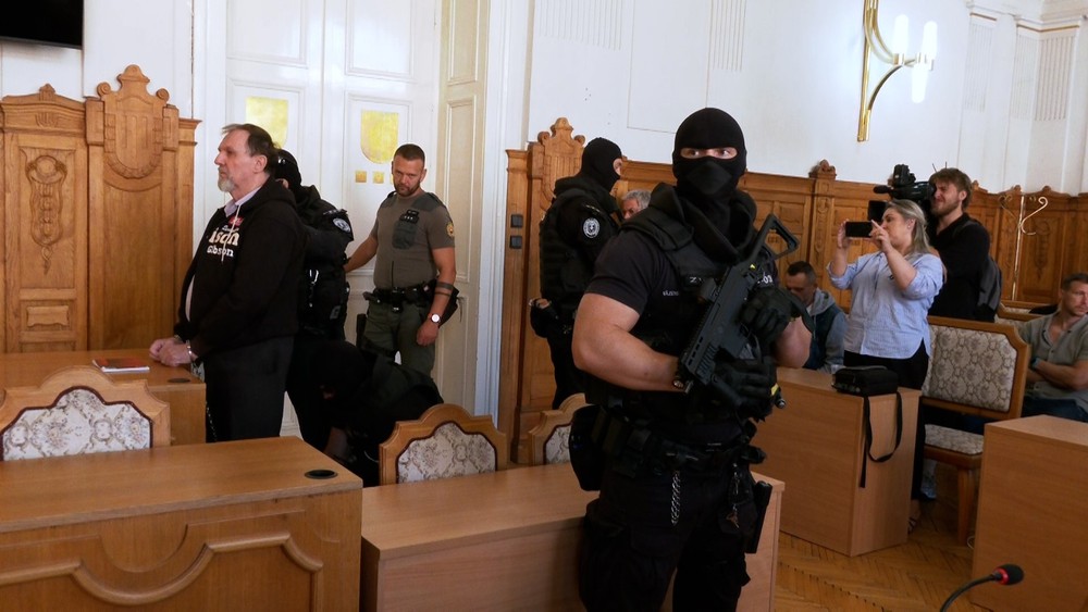 Tretí deň pojednávania s s Cintulom 1