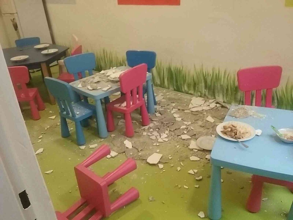 Na deti v škôlke padla omietka