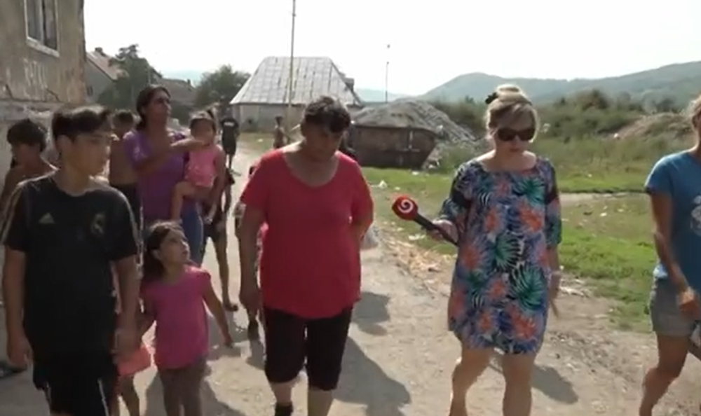 Výkaly z kanalizácie zatopili obyvateľom pivnice