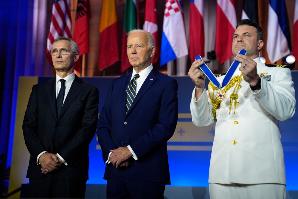 Summit NATO vo Washingtone