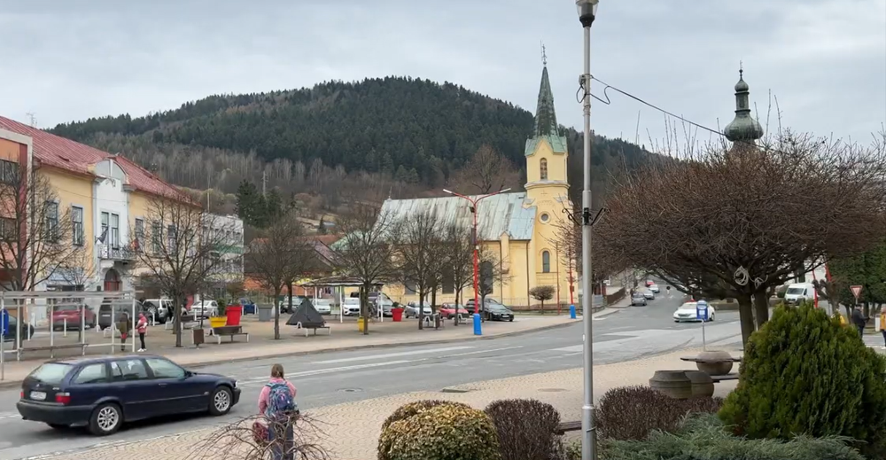 znova vo vazbe