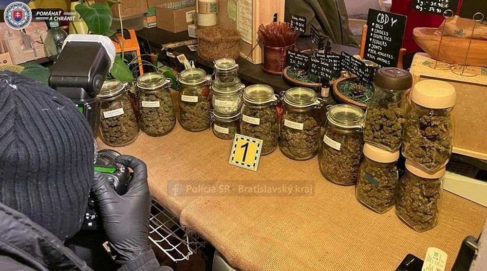 Veľké množstvo drog si domov nechával posielať poštou3