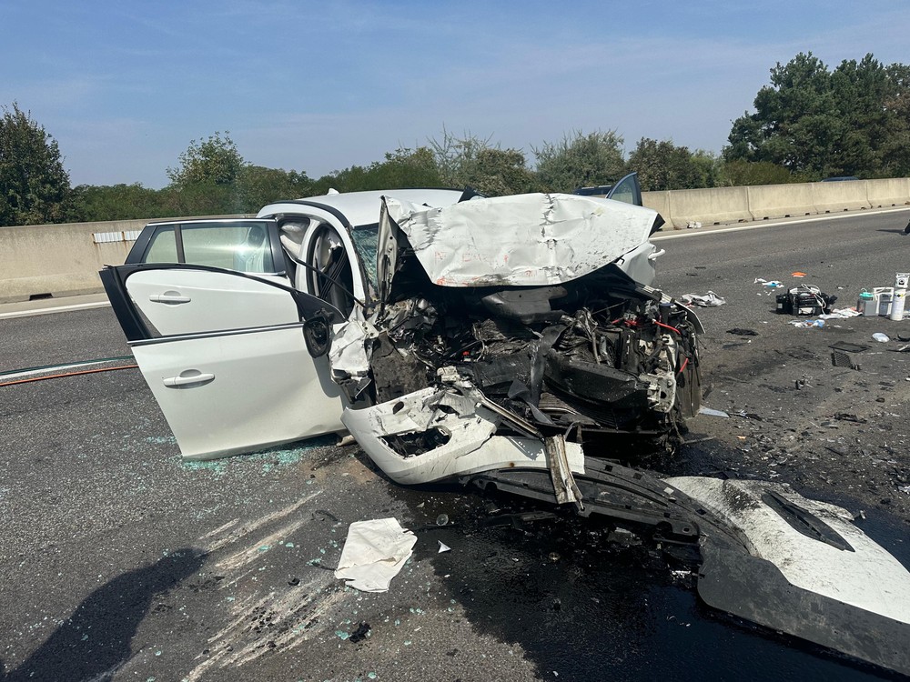 Nehoda kamiónu a osobného auta