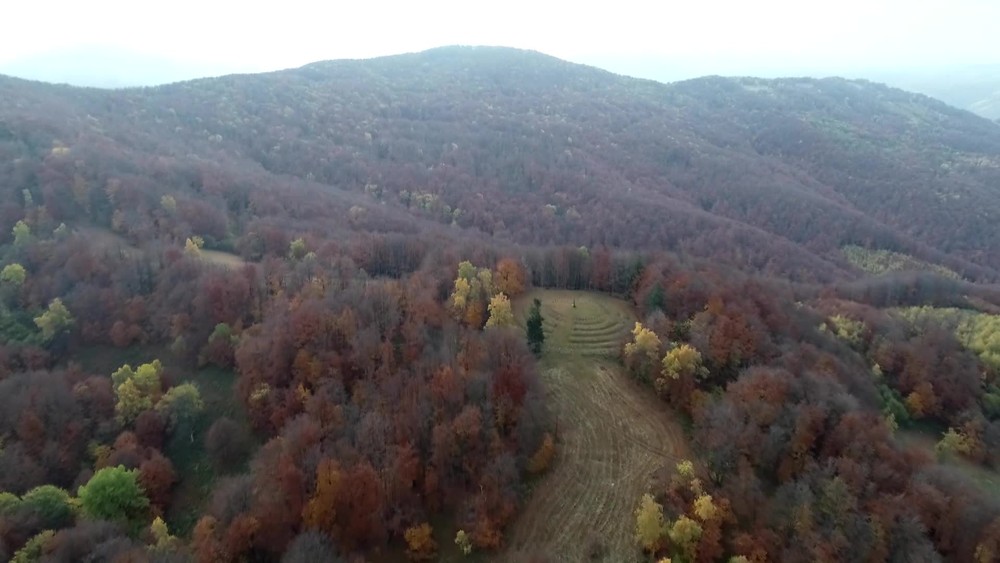 [multi] Cervene maky ludia 10394