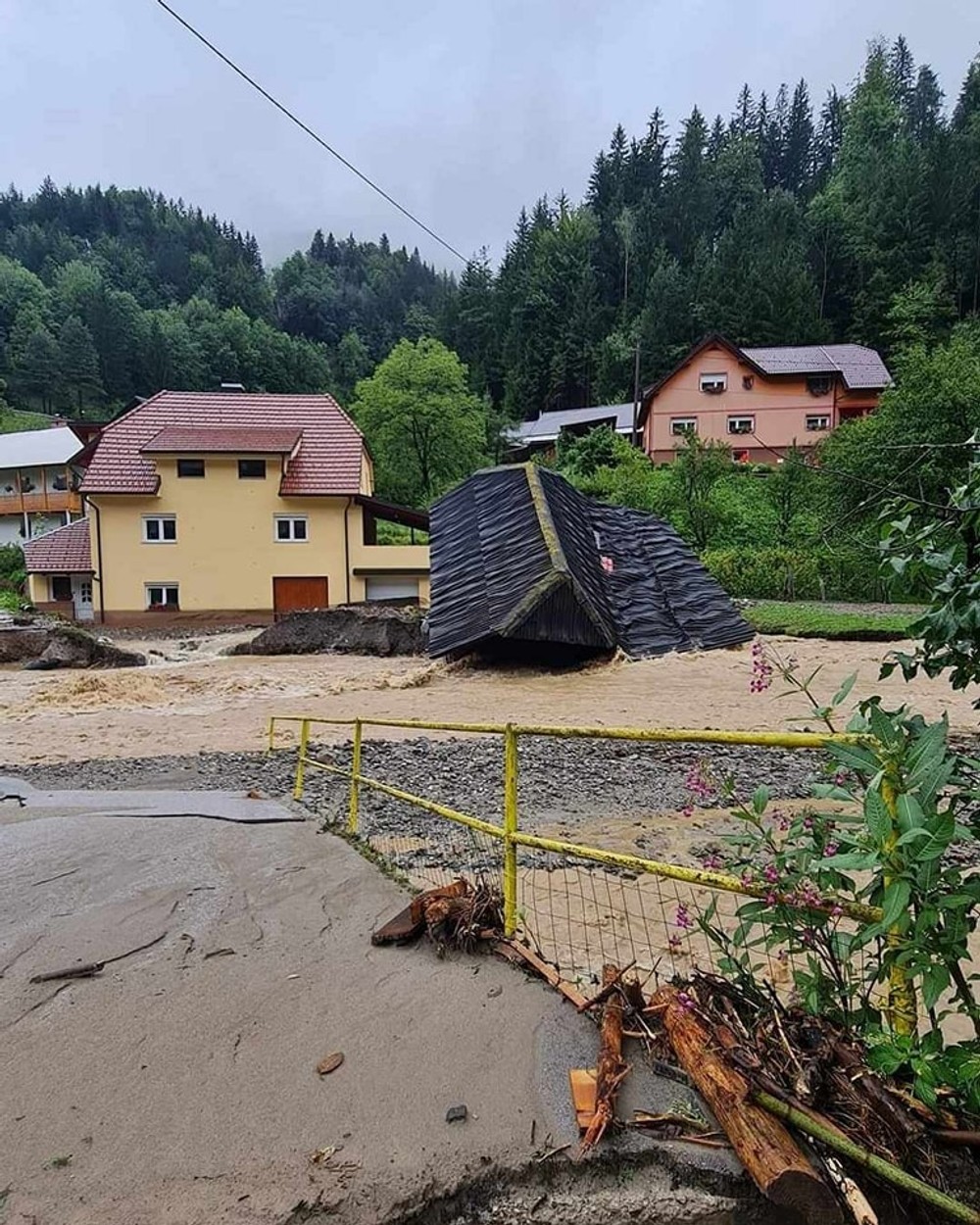 363414335_741050941363705_5040670786627752875_n