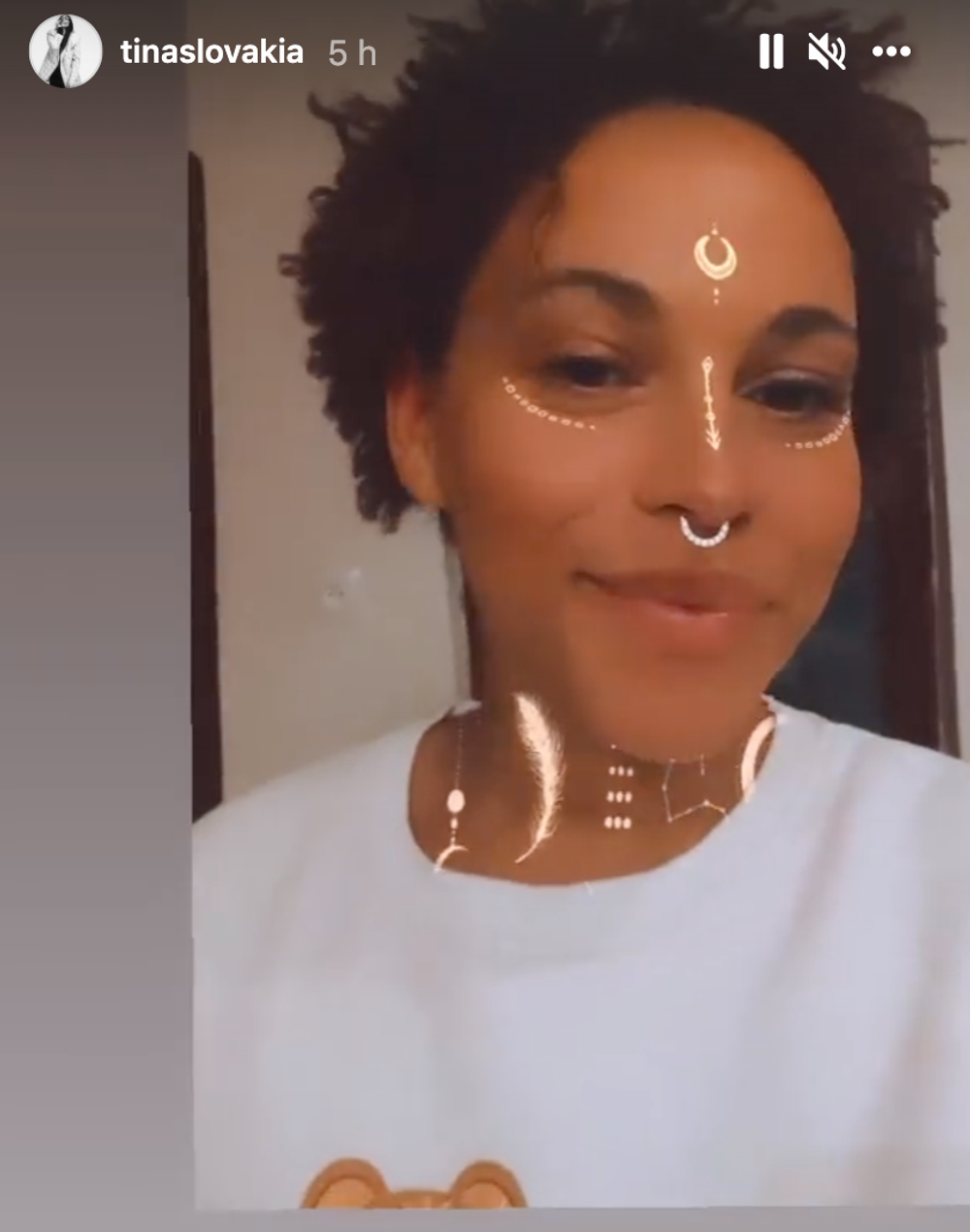 Tina sa nechala ostrihať synovi