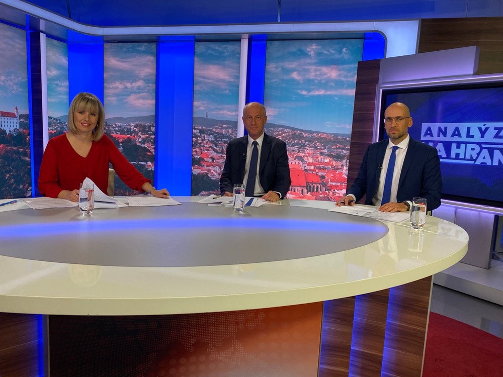 Analýzy Na hrane s Karlom Hirmanom s Karolom Galekom