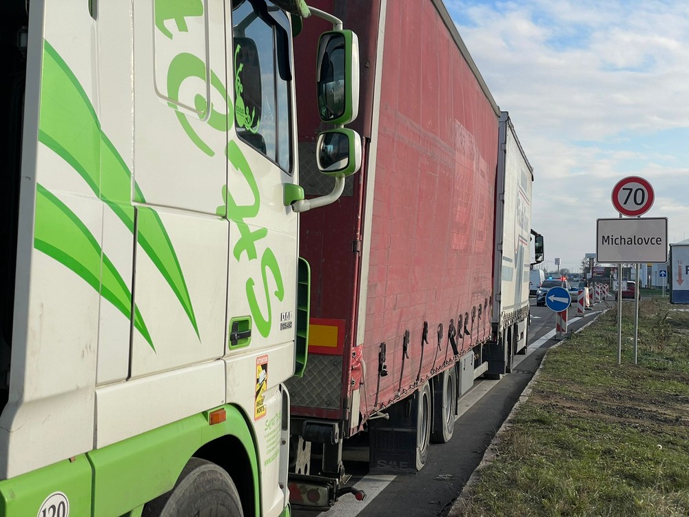 kolóny kamióny michalovce sobrance vyšné nemecké (2)