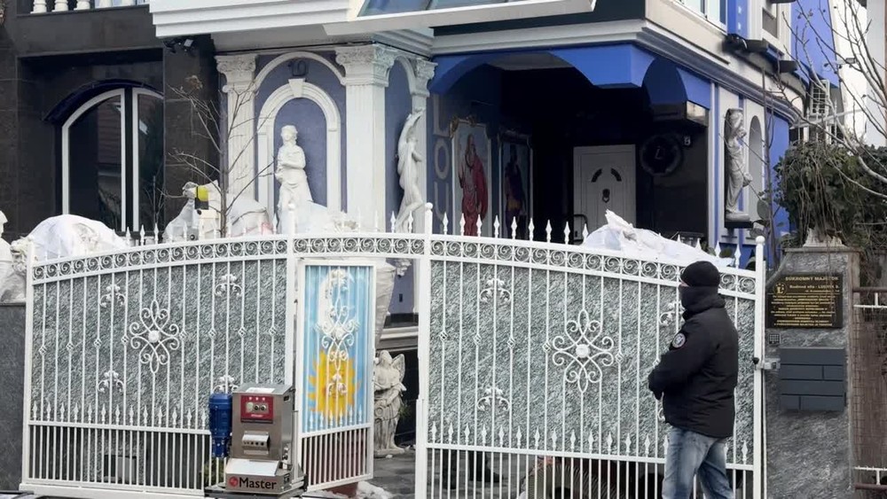 [multi] Razia v Pezinku 3883