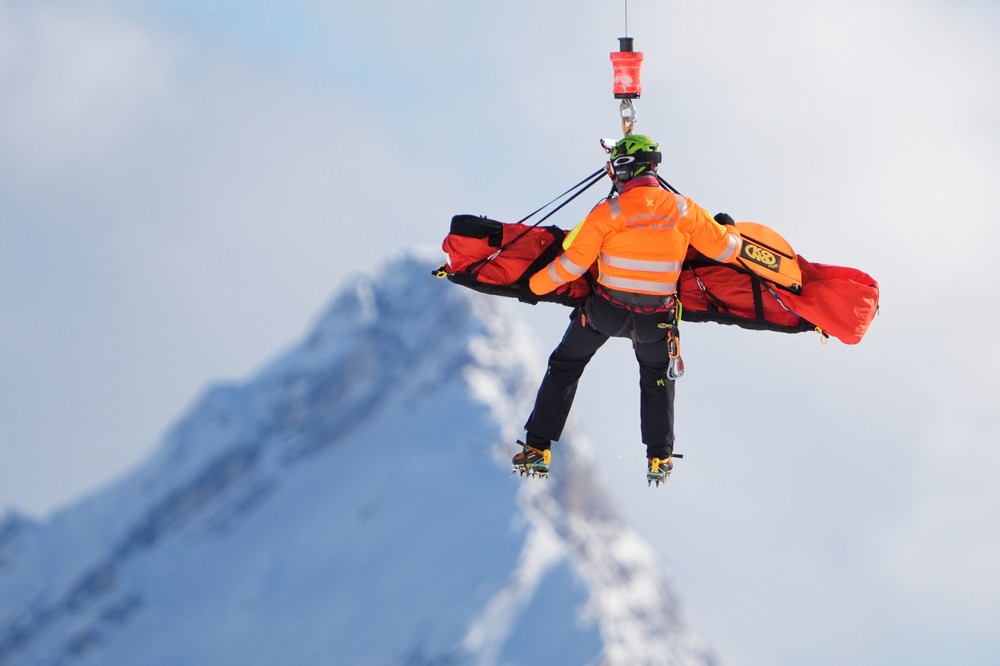 APTOPIX_Milan_Cortina_Olympics_Alpine_Skiing054125