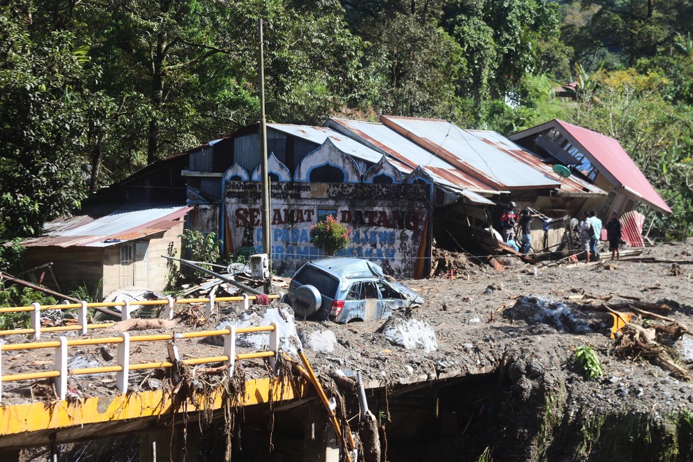 Indonesia_Extreme_Weather_Landslides874146