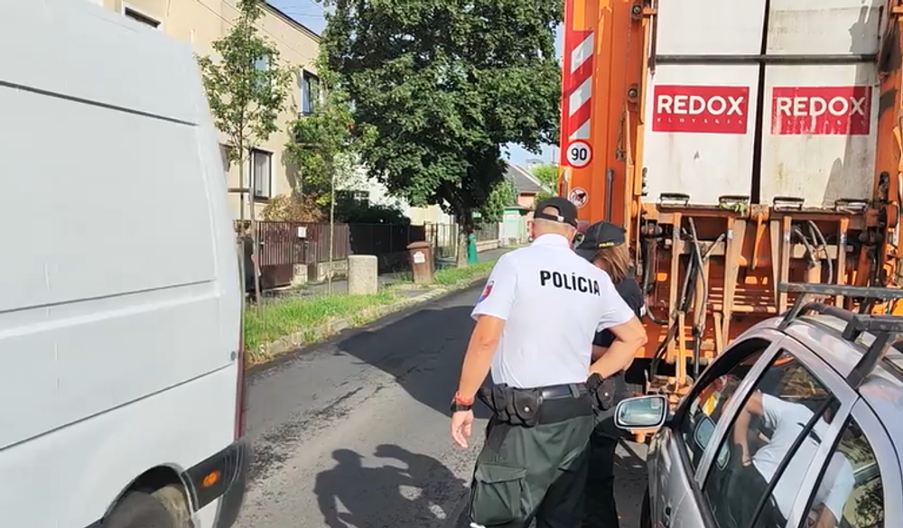 POLíCIA SMETIARI