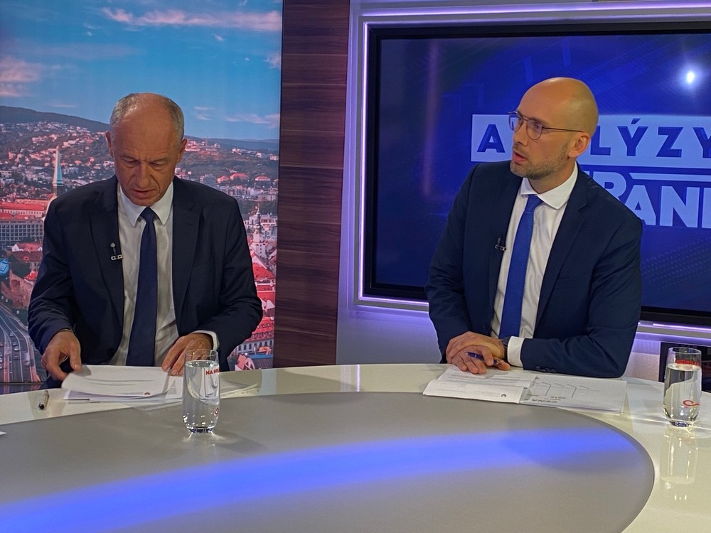 Analýzy Na hrane s Karlom Hirmanom s Karolom Galekom