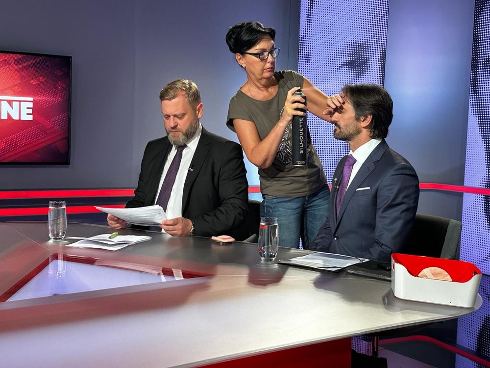 5ac3fffb-28a0-485d-a304-db001d9db3da