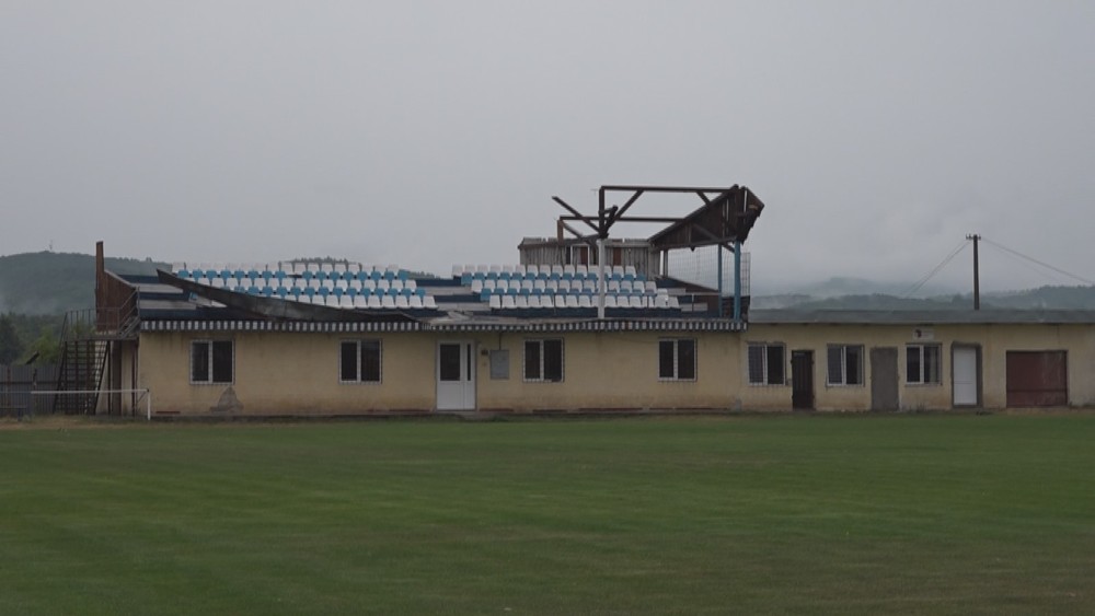 Odfúknutá tribúna