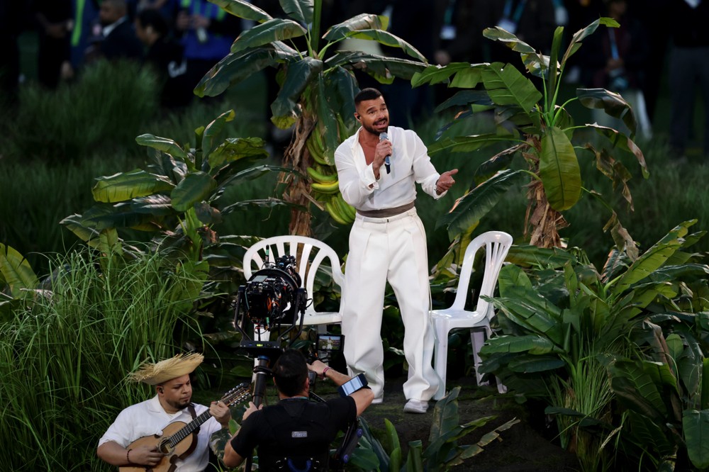 Super_Bowl_Football_63554