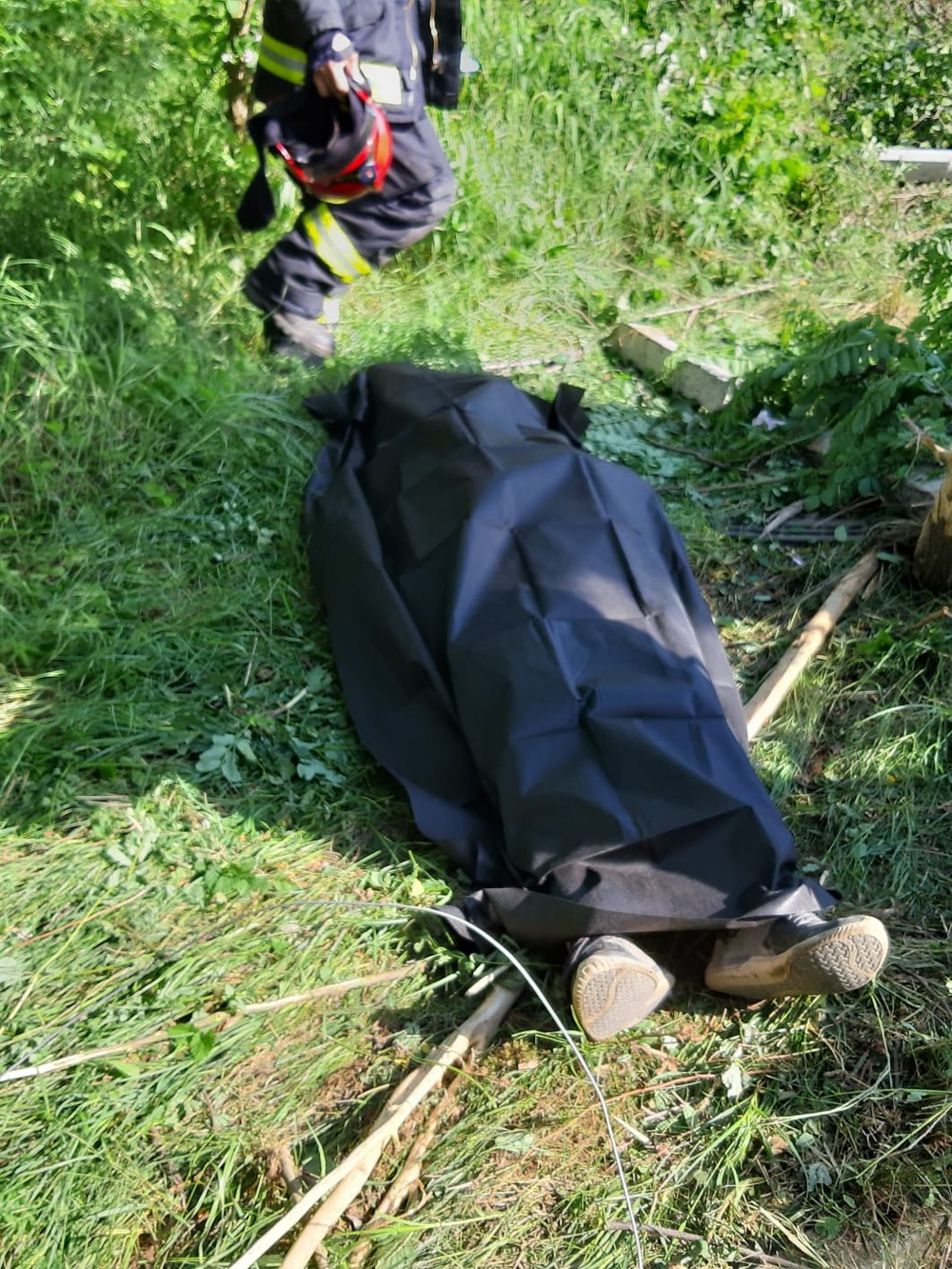 Na D2 došlo k smrteľnej nehode. Auto skončilo mimo cesty 