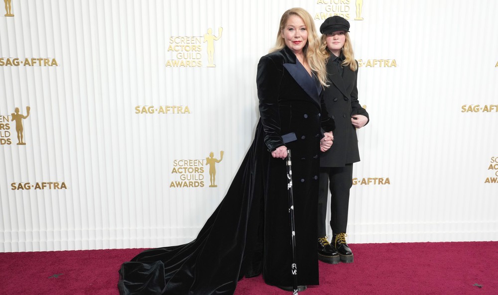 Christina Applegate s dcérou na SAG Awards 2023