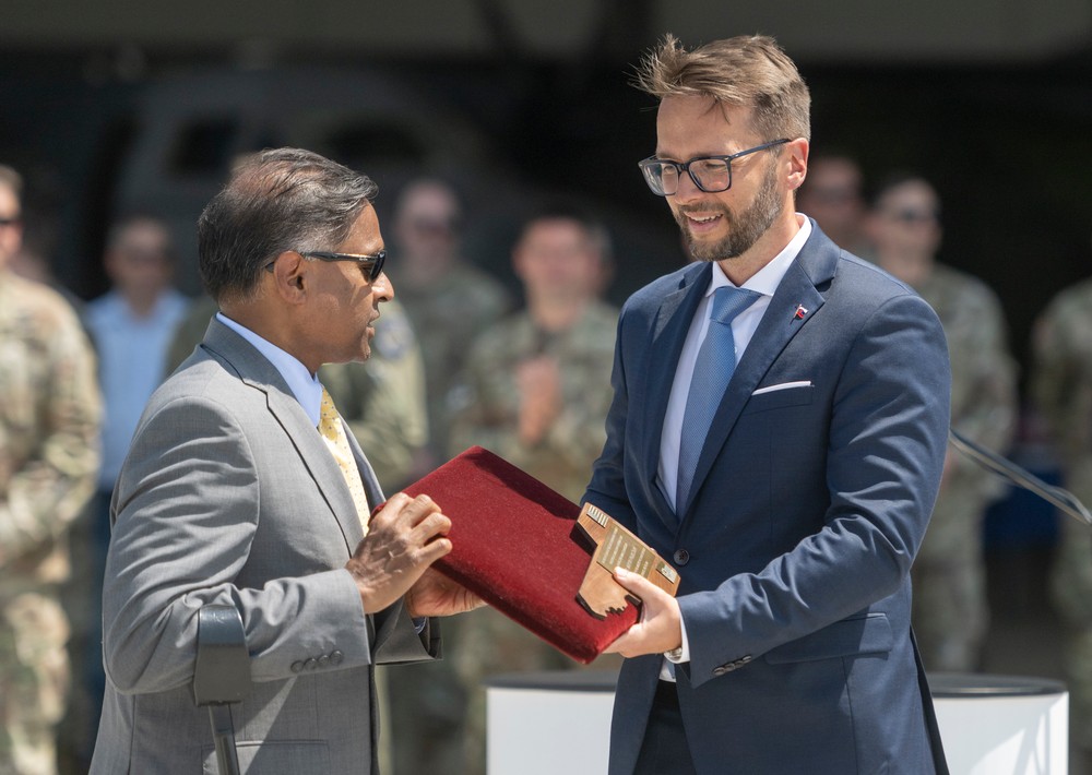 Test a následné slávnostné odovzdanie záchytného systému BAK-12