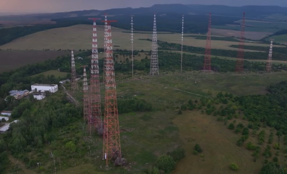 Strednovlnné vysielače