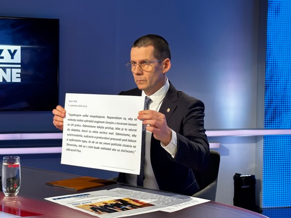 Analýzy Na hrane s policajným prezidentom Štefanom Hamranom