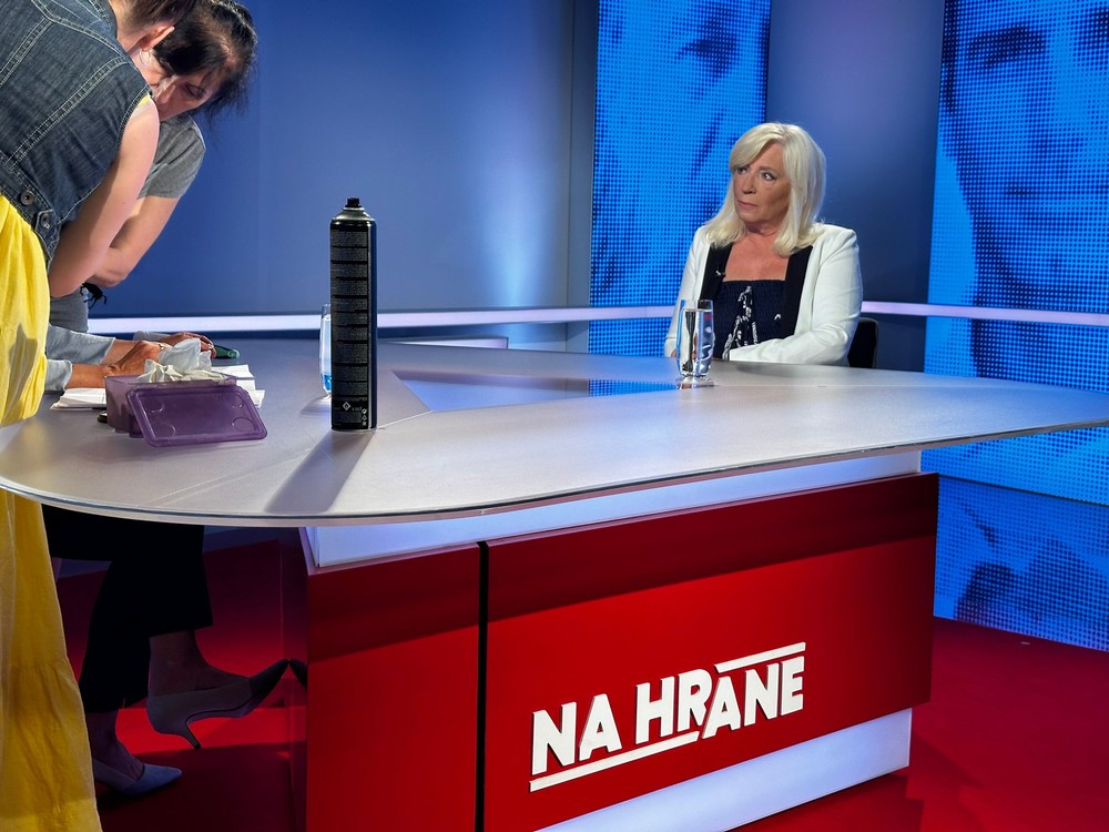 9b117fd1-ec3c-4bd7-b0b9-e05926a8bea9