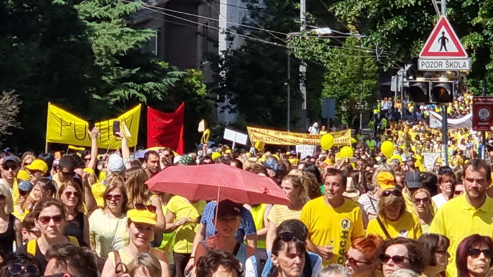 učitelia protesty