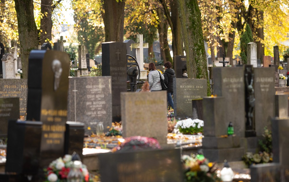 dušičky cintorín jeseň Národný cintorín Martin (2)