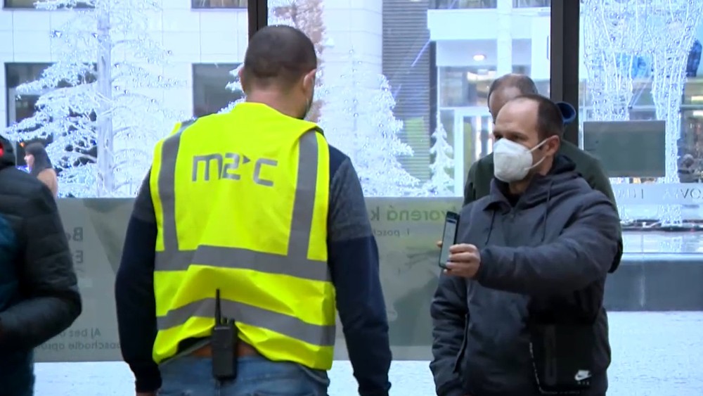 Kontroly v obchodoch.