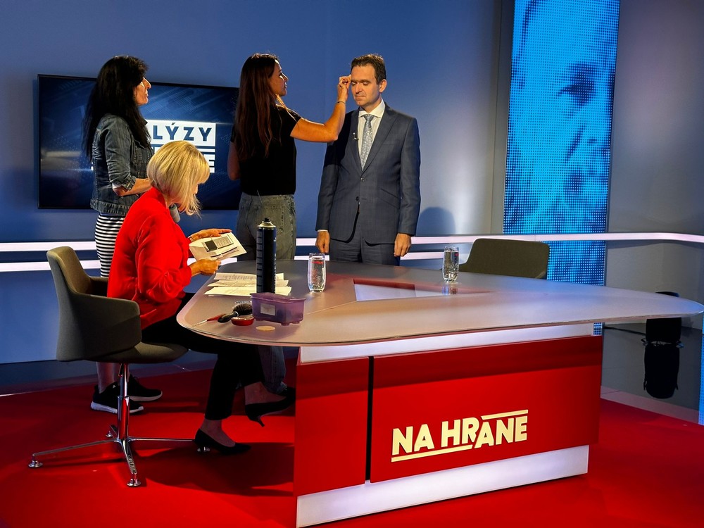 7eb92e03-cb53-4d21-a8a7-7e79360bb899