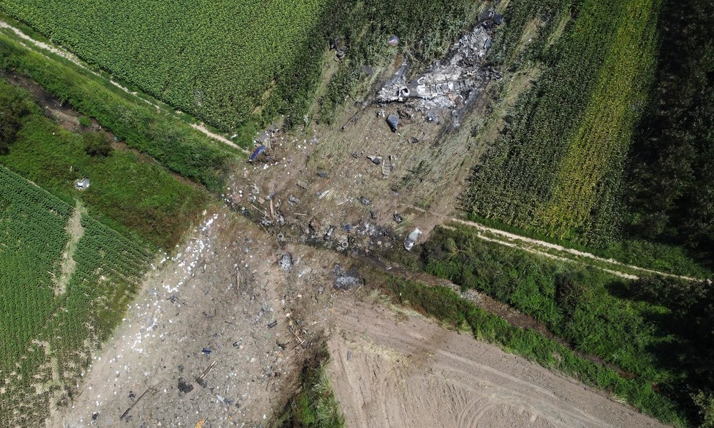 Greece_Plane_Crash_42916-2326e5f4e1794e52be52203ee066a884